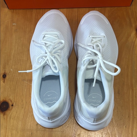 ✔️Size 10 - NWT: NIKE - Women's Revolution 7 Running Shoes - Picture 6 of 13